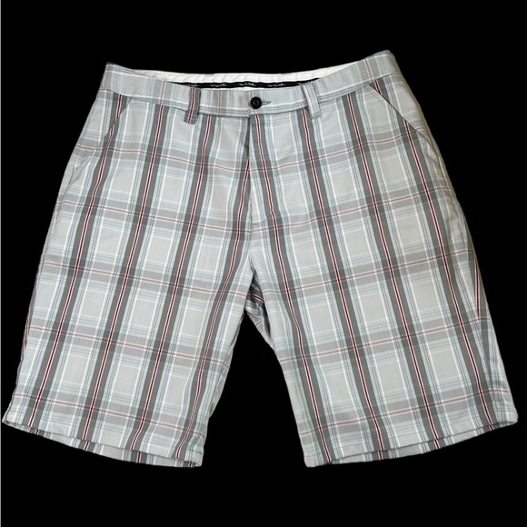 TRAVIS MATHEW Plaid Golf Shorts Grey Red Blue White Men's Size 36 x 10 - Picture 1 of 16